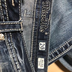 Miss Me Mid-Rise Capri jeans